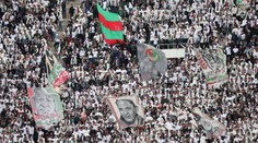 Oslavy titulu hororem. V Alžírsku se utrhla tribuna, tři lidé zemřeli