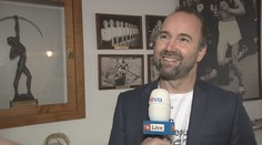 Aleš Valenta prozradil, co jí na štědrý večer. Děláte to taky?