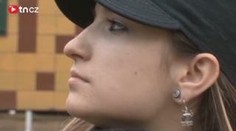 Křehká dívka nemá ráda Romy. Je v DS od 16 let