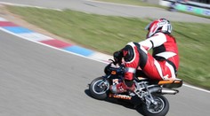 Mladík se těžce zranil na minimotorce