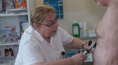 Rakovina kůže trápí stále více lidí. Musíme posílit prevenci, tvrdí odborníci