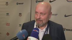 Stříbrnou medaili by měli nosit s hrdostí, řekl o juniorech trenér Augusta