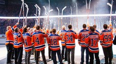 Dojemné sbohem! Gretzky a spol. se loučili s Rexall Place