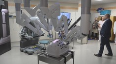 Lidi s rakovinou tlustého střeva operuje v Jihlavě robot. Zákrok je šetrnější