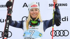 Reportér zaměnil měsíční periodu za jízdu na kole. Shiffrinová vtipně reaguje