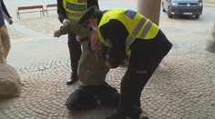 Protest na jihu Čech skončil velmi rychle, náměstí obklíčila policie. VIDEO