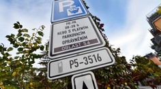 Radnice nemůžou vybírat pokuty za parkování! Kde se stala chyba?