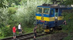 POČASÍ: padlé stromy zastavily vlaky. Hrozba druhé vlny bouřek