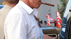 Arnold Schwarzenegger navštívil Prahu. Musel do nemocnice!