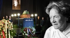 Blízcí se rozloučí s Chramostovou. Veřejnost se může poklonit u rakve