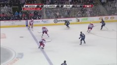 VIDEO: To je postřeh! Hokejista parádně chytil letící hůl
