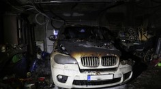 Kruté předvánoční probuzení. Požár zničil rodinný dům i auta