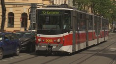 Pražská MHD bude mluvit jiným hlasem. Poslechněte si čtyři, z nichž se vybere