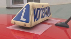 Zájem o řidičák pro 17leté překvapil autoškoly. Nový systém si ale pochvalují