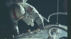NASA odtajnila unikátní snímky z Měsíce: 8400 fotek z misí Apollo