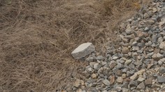 Vlak na Plzeňsku narazil do betonového kvádru. Stejný případ se stal už na jaře
