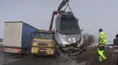 Hromadná nehoda 5 aut: 6 zraněných včetně dětí