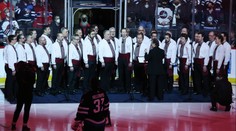 Dojetí a velké emoce. V zápase NHL zazněla na podporu ukrajinská hymna
