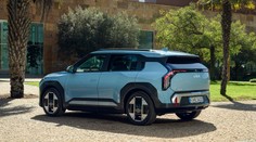 Světovým autem roku je kompaktní elektrické SUV s dojezdem přes 600 km
