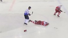 VIDEO: Brutální zákrok! Rumunský hokejista knokautoval soupeře