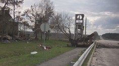 Lidé na severovýchodě Ukrajiny začínají s úklidem. Oblast je posetá vraky tanků