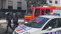 Útočník v Paříži pobodal dva lidi. Policie zatkla dva podezřelé