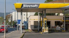 Řetězec benzínek prodával špatné palivo. Poškodilo nám to auta, zuří lidé