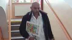 Dívka šla do 1. třídy, matčin přítel vykradl školu! Chytla ho školnice