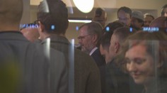 Ve štábu koalice SPOLU se mohutně slavilo. Museli zasáhnout strážníci