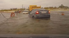 VIDEO: Jak z auta udělat loď