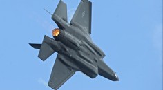 PŘEHLED DNE na TN Live: Duel o úsporném balíčku a nákup letounů F-35