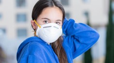 Lékárníci ukázali NÁVODY: Takhle se starejte o respirátory, aby vydržely