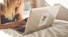 Revoluce v nakupování. E-shopům se daří, kamenné obchody sčítají ztráty