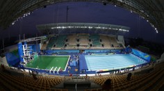 Další olympijský trapas: Tohle není bazén, to je zelený brčál!