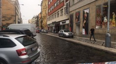 Žena v centru Prahy zastřelila lupiče. Byla to nutná sebeobrana