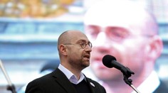Klausův muž tvrdí, že by mělo být zneužito více žen! Tak to vysvětlil