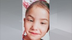 Stelu pohltila řeka, hledají ji už týden. V úterý by oslavila čtvrté narozeniny