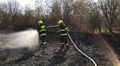 Muž si odskočil a chtěl zahladit stopy. Zaměstnal pražské hasiče