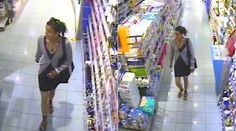 Pomozte najít sexuální dračici! Žena ukradla kondomy za 18 tisíc
