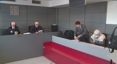 Účetní poslala podvodníkovi miliony z účtu školy. Dostala čtyři roky vězení