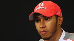 Jezdím líp, než kdykoli předtím, soudí pilot F1 Hamilton