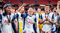 Kapitán Son nedostal po finále medaili, Kinský ano. UEFA viní z chyby klub