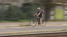 Řidičům i opozici vadí cyklopruhy v Praze. Mohou být nebezpečné, tvrdí