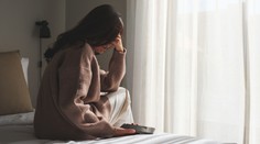 Lékaři poslali maminku domů s refluxem, měla rakovinu. Nebýt ChatGPT, zemřela bych, říká