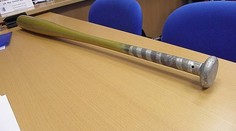 BRUTÁLNÍ NAPADENÍ: Muž (42) zmlátil svou expřítelkyni a její rodiče baseballkou!