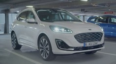 Konec marného kroužení po parkovištích. Auta už umí zaparkovat úplně sama
