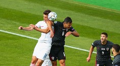 Lovren okomentoval penaltový zákrok na Schicka. Stačila mu čtyři slova