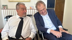 Krušné léto Karla Schwarzenberga! Nejdřív setkání se Zemanem, pak odvoz do špitálu