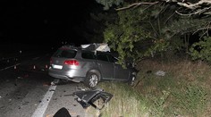 Passat náhle vjel do protisměru, řidič střet s náklaďákem nepřežil