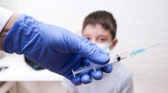 Rozhodnuto! EMA doporučila očkování proti covidu pro děti starší pěti let